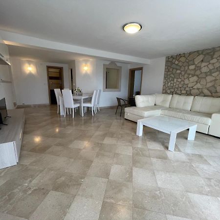 Villa Cube Premantura Buitenkant foto