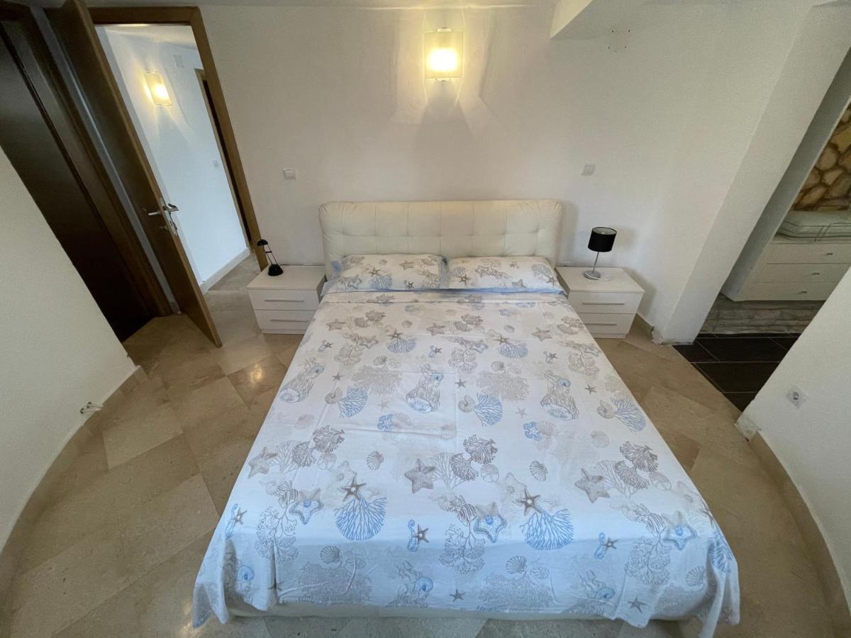 Villa Cube Premantura Buitenkant foto