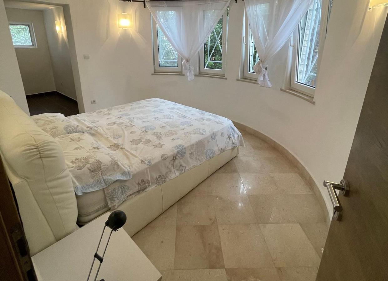 Villa Cube Premantura Buitenkant foto